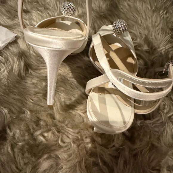 Jimmy Choo Ivory Satin Heels with Crystal Embellishment - Picture 5 of 8